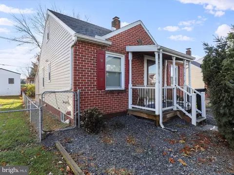 330 Radcliffe Ave, Hagerstown, MD 21740