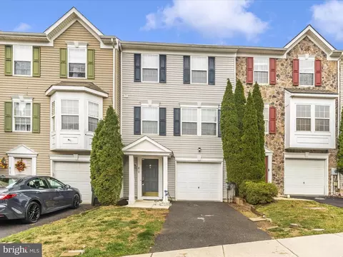 819 Monet Dr, Hagerstown, MD 21740