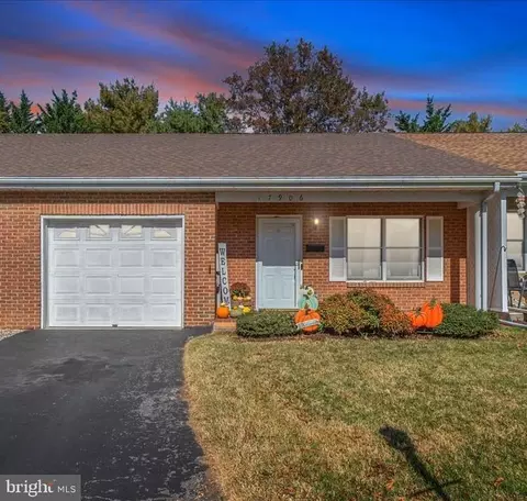 17906 Sand Wedge Dr, Hagerstown, MD 21740