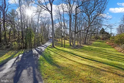 12217 Big Pool Rd, Clear Spring, MD 21722 photo 3