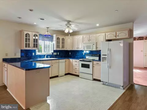 Kitchen - 236 S Fork Dr, Hagerstown, MD 21740 photo 2 of 5