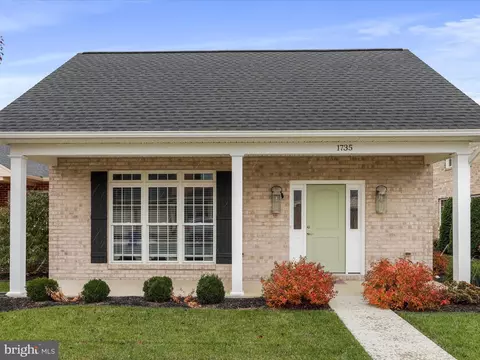 1735 Meridian Dr, Hagerstown, MD 21742