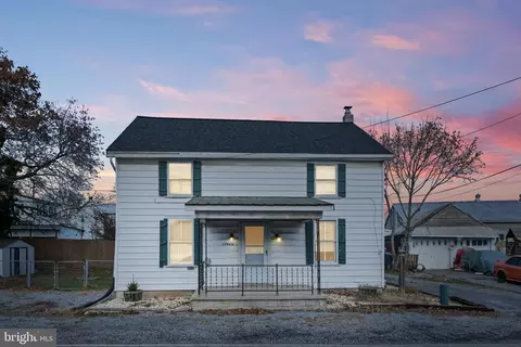 17944 Garden View Rd, Hagerstown, MD 21740