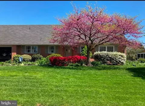 13528 Donnybrook Dr, Hagerstown, MD 21742