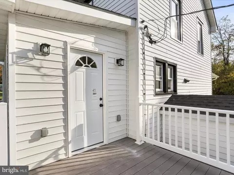 Exterior - 40 Crystal Falls Dr, Smithsburg, MD 21783 photo 5 of 12