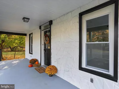 Exterior - 40 Crystal Falls Dr, Smithsburg, MD 21783 photo 3 of 12
