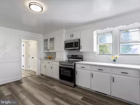 Kitchen - 40 Crystal Falls Dr, Smithsburg, MD 21783 photo 1 of 5