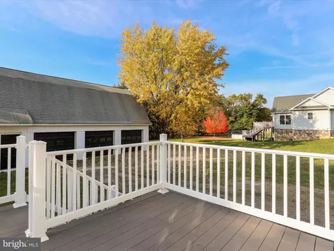Exterior - 40 Crystal Falls Dr, Smithsburg, MD 21783 photo 6 of 12