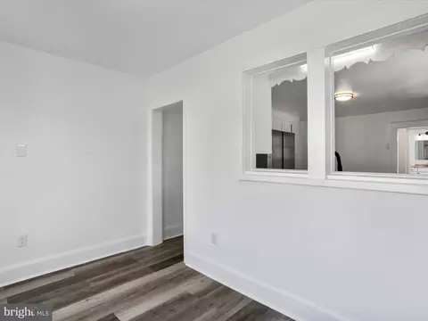 Entry Way - 40 Crystal Falls Dr, Smithsburg, MD 21783 photo 3 of 4