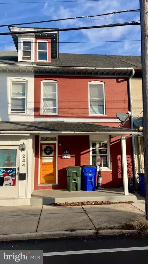 242 Prospect Ave, Hagerstown, MD 21742