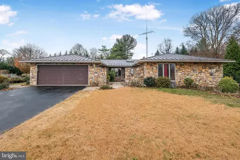 1711 Mount Aetna Rd, Hagerstown, MD 21742