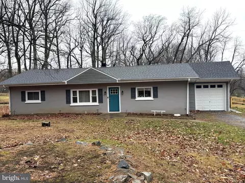 10114 Crystal Falls Dr, Hagerstown, MD 21740