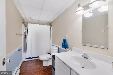Bath - 12823 Spickler Rd, Clear Spring, MD 21722 photo 2 of 3