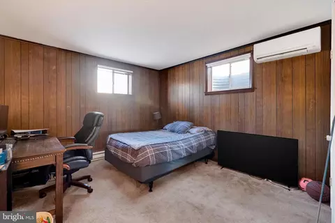 Bedroom - 12823 Spickler Rd, Clear Spring, MD 21722 photo 5 of 8