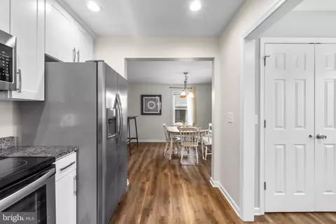 Entry Way - 25436 Warren Ave, Cascade, MD 21719 photo 3 of 4