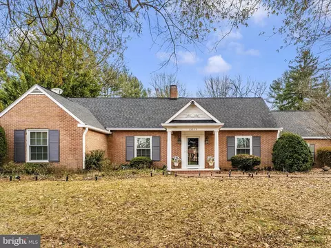13579 Donnybrook Dr, Hagerstown, MD 21742