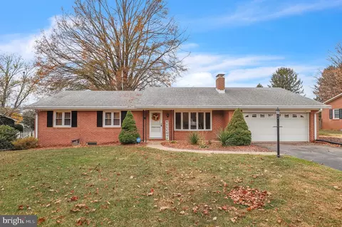 11810 Peacock Trl, Hagerstown, MD 21742