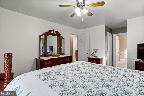 Bedroom - 11831 Ashton Rd, Clear Spring, MD 21722 photo 2 of 4
