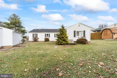 215 W High St, Sharpsburg, MD 21782