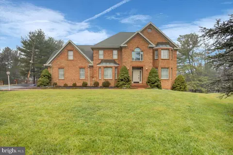 11024 Plumwood Cir, Hagerstown, MD 21742