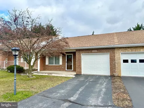 18018 Par Three Dr, Hagerstown, MD 21740