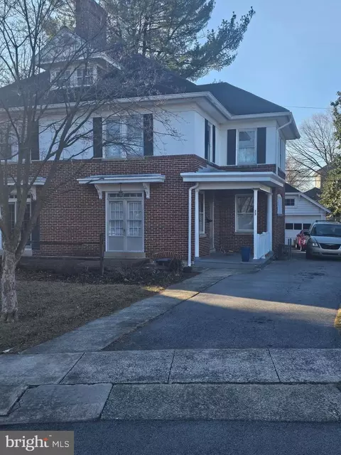 23 E Irvin Ave, Hagerstown, MD 21742