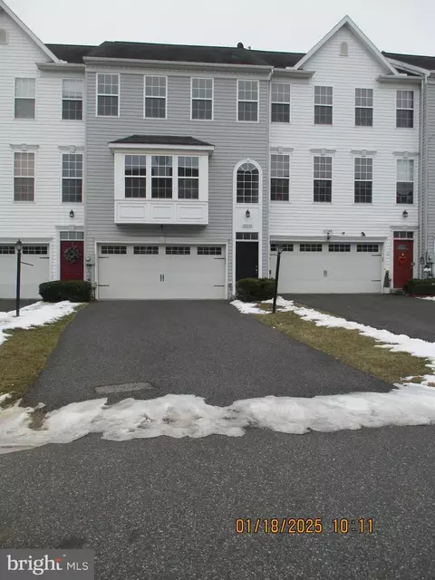 10351 Lantern Ln, Hagerstown, MD 21740