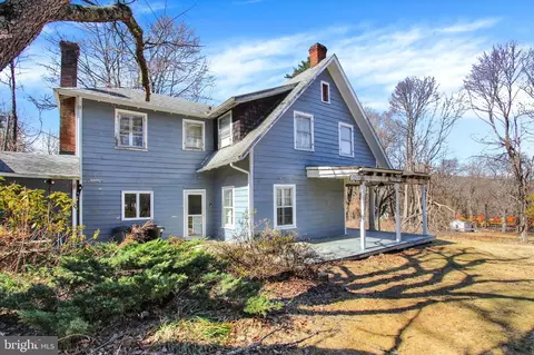 25546 Military Rd, Cascade, MD 21719