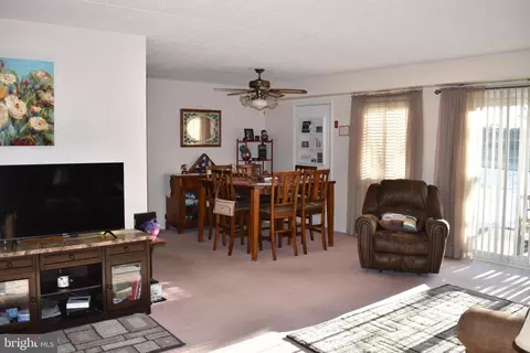 1633 Edgewood Pl #2, Hagerstown, MD 21740
