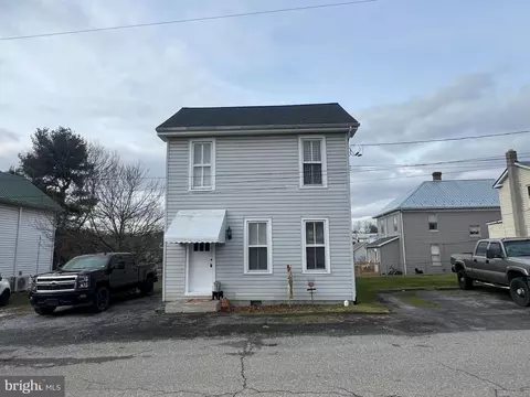 11 Methodist Ave, Hancock, MD 21750
