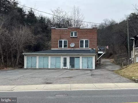 102 E Main St, Hancock, MD 21750