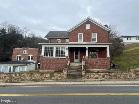 104 E Main St, Hancock, MD 21750