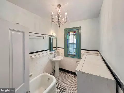 Bath - 61 E North Ave, Hagerstown, MD 21740 photo 2 of 6