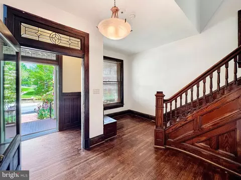 Entry Way - 61 E North Ave, Hagerstown, MD 21740 photo 1 of 13
