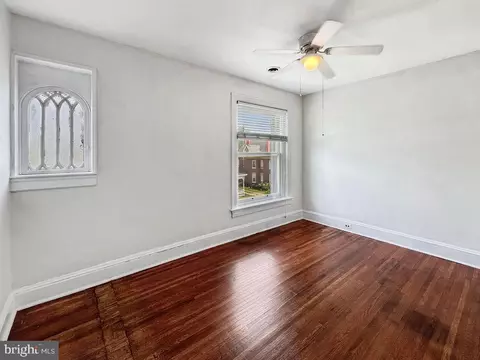 Bedroom - 61 E North Ave, Hagerstown, MD 21740 photo 3 of 4