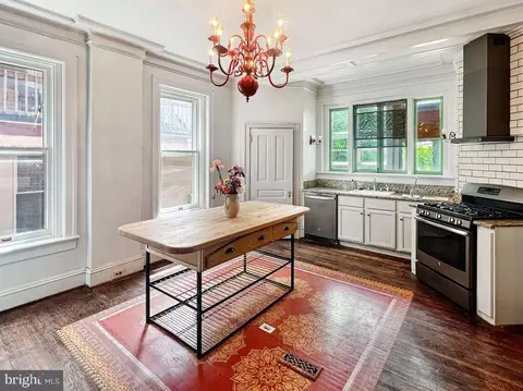 Kitchen - 61 E North Ave, Hagerstown, MD 21740 photo 4 of 5