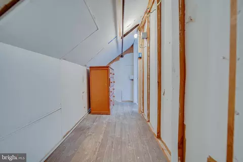 Entry Way - 61 E North Ave, Hagerstown, MD 21740 photo 9 of 13