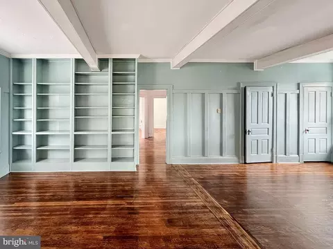 Living - 61 E North Ave, Hagerstown, MD 21740 photo 6 of 8