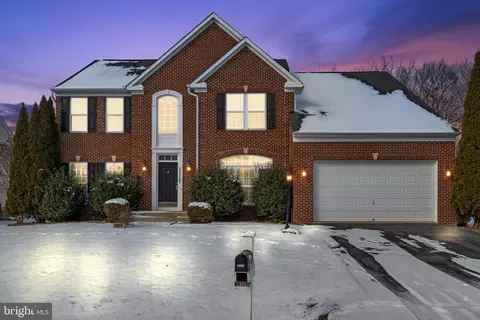 11257 Suffolk Dr, Hagerstown, MD 21742