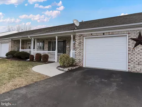 312 Key West Dr, Hagerstown, MD 21740