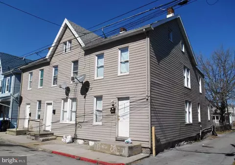 134 136 140 Ray St, Hagerstown, MD 21740