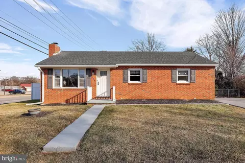 13529 Spriggs Rd, Hagerstown, MD 21742