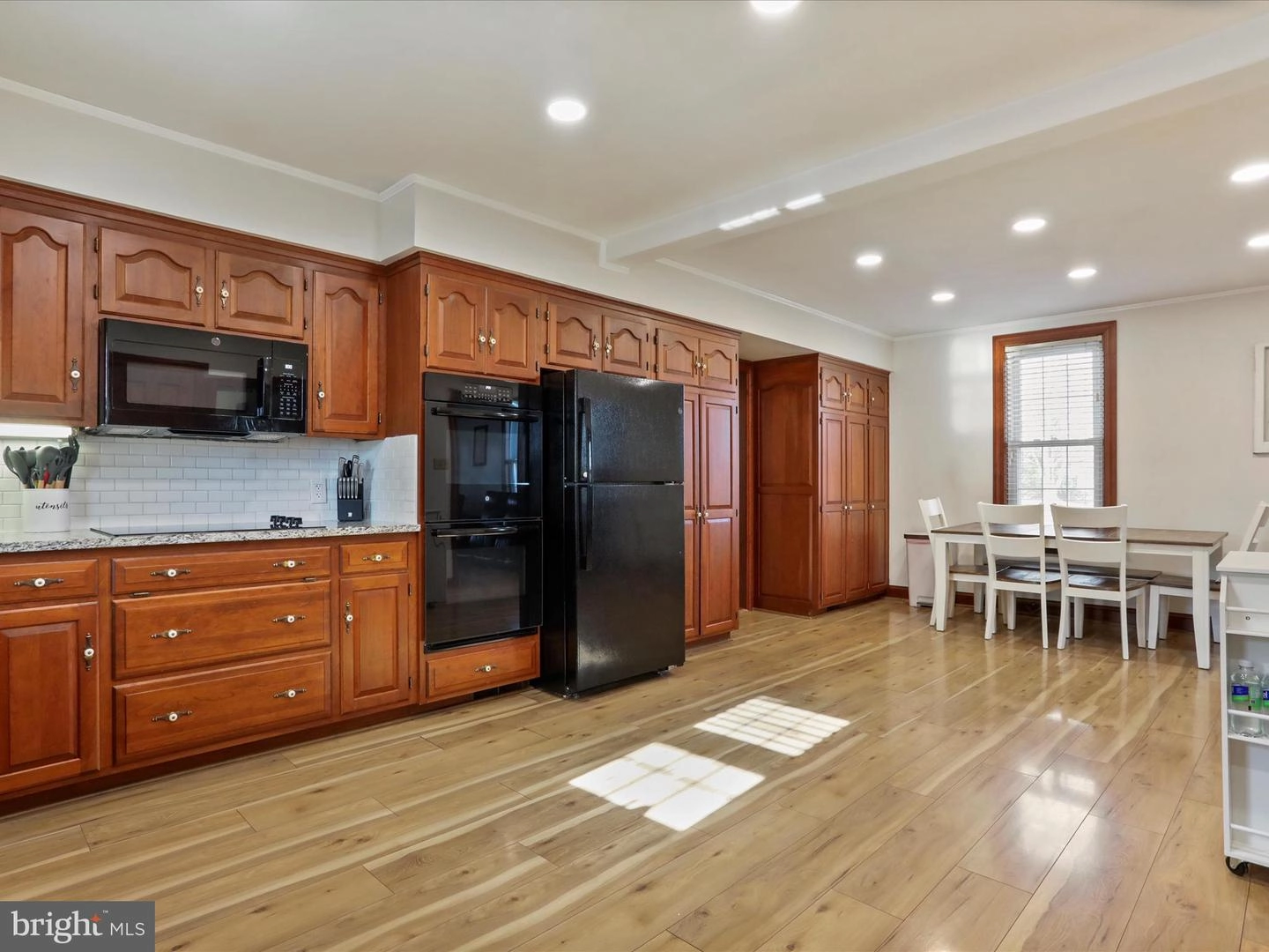 Kitchen - 12368 Big Pool Rd, Clear Spring, MD 21722 photo 5 of 5