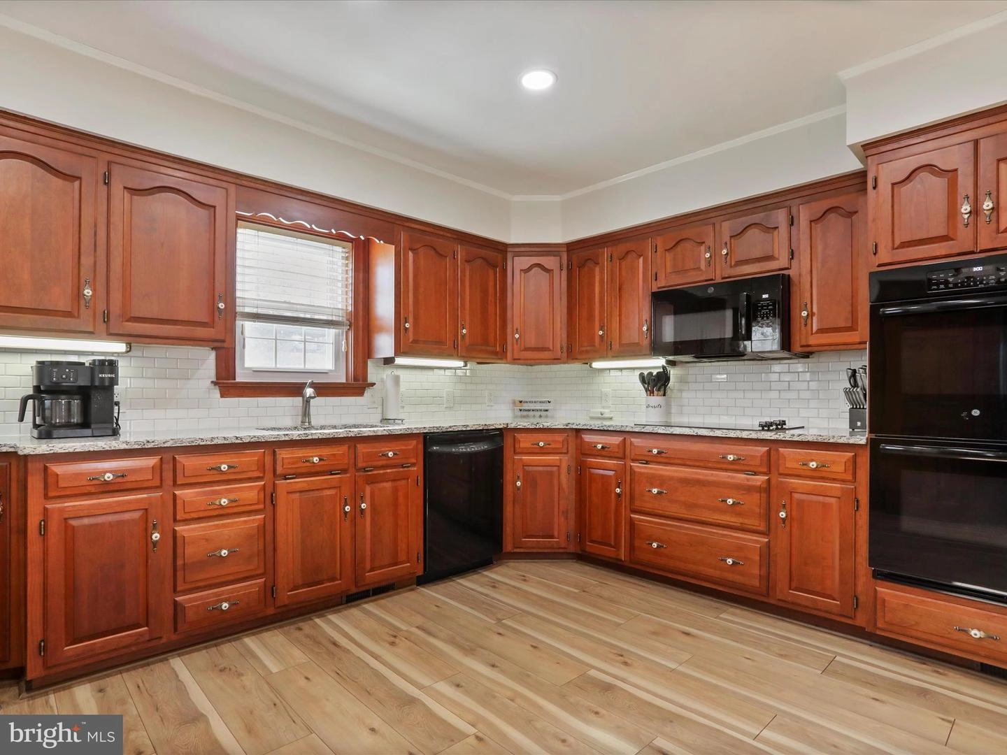 Kitchen - 12368 Big Pool Rd, Clear Spring, MD 21722 photo 2 of 5
