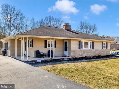 Exterior - 20403 Old Forge Rd, Hagerstown, MD 21742 photo 3 of 13