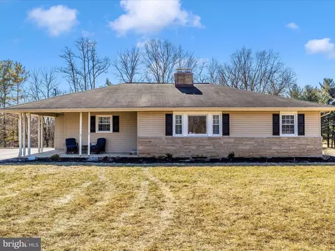 Exterior - 20403 Old Forge Rd, Hagerstown, MD 21742 photo 5 of 13