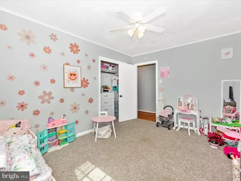 Bedroom - 20403 Old Forge Rd, Hagerstown, MD 21742 photo 7 of 12