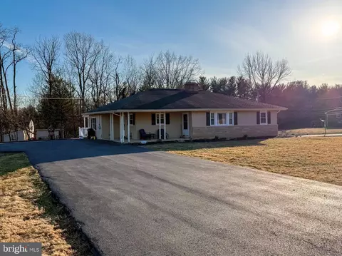 Exterior - 20403 Old Forge Rd, Hagerstown, MD 21742 photo 2 of 13