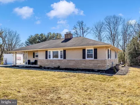 Exterior - 20403 Old Forge Rd, Hagerstown, MD 21742 photo 6 of 13