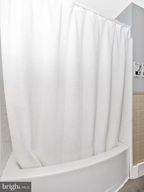 Bath - 20403 Old Forge Rd, Hagerstown, MD 21742 photo 2 of 2